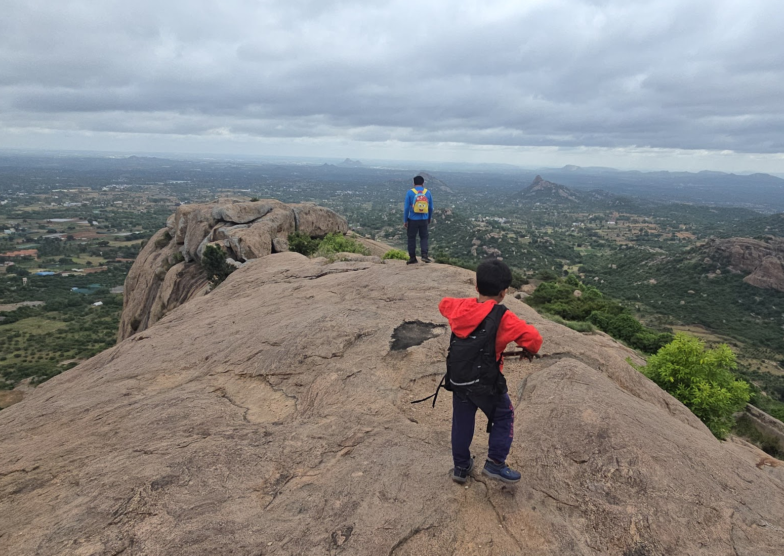 Rayakottai Fort Hill Trek – Ruins and Caves