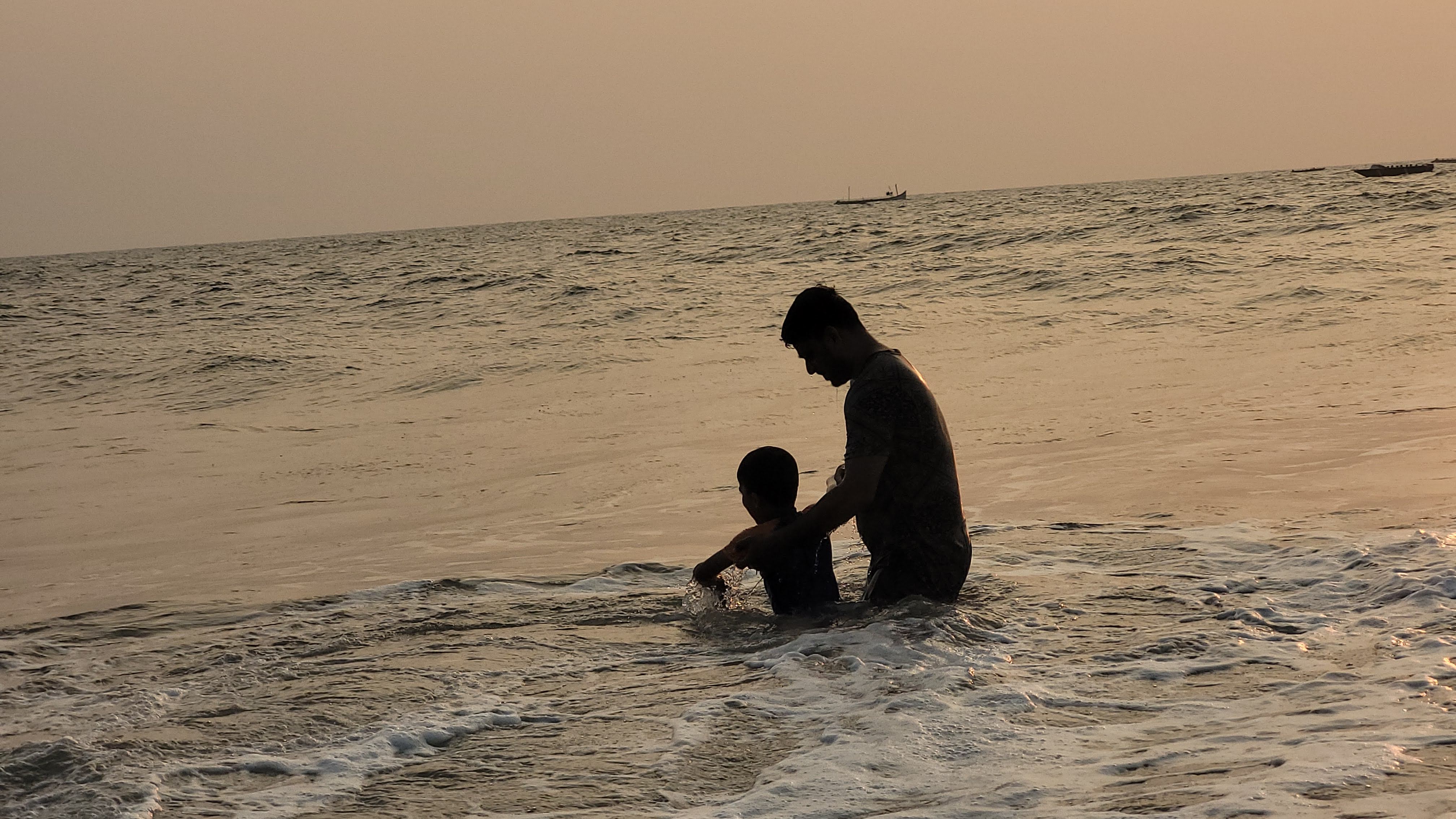 North Goa: Anjuna Beach & Night at Baga Beach