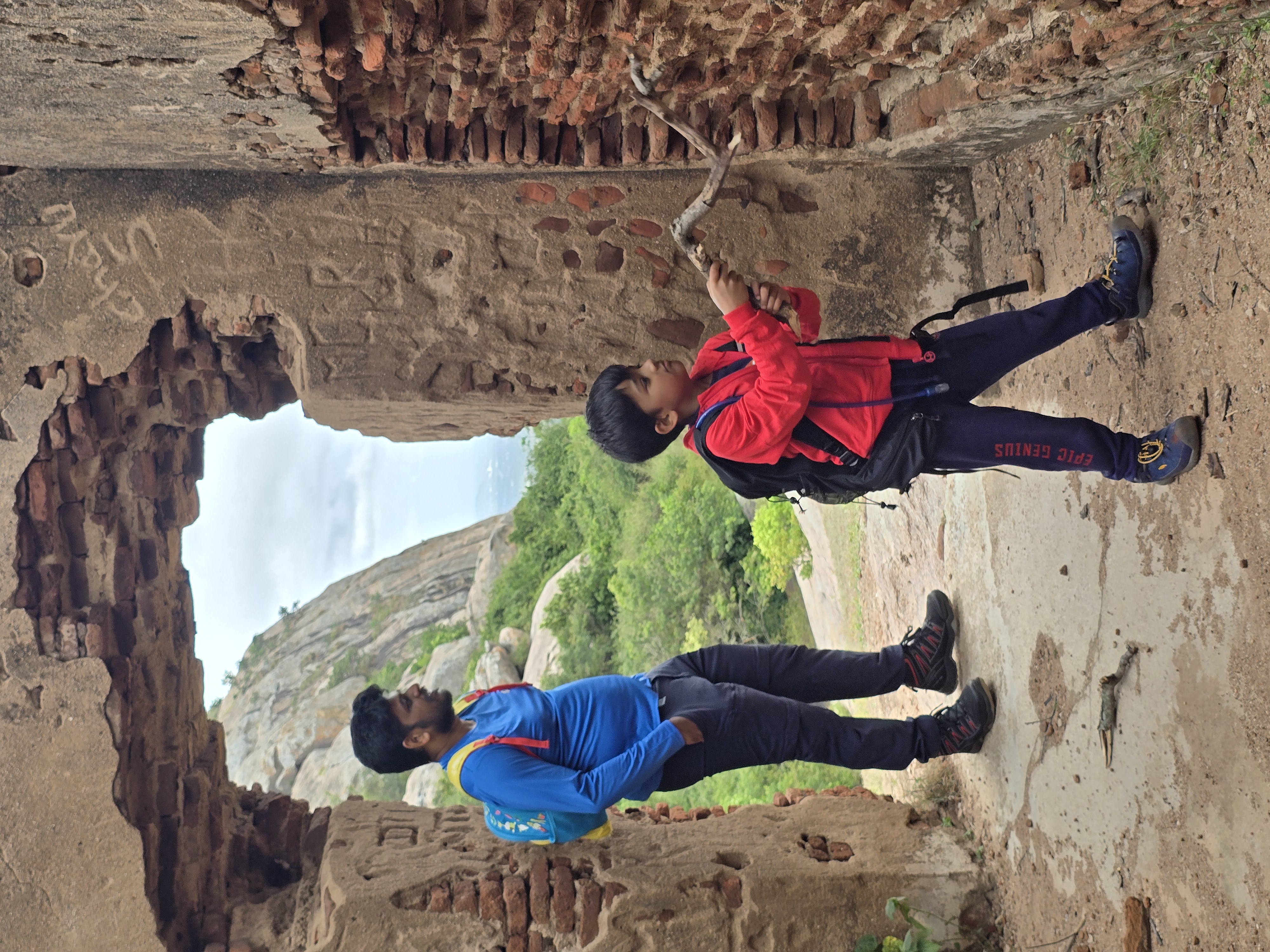 Rayakottai Fort Hill Trek – Ruins and Caves
